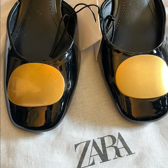 Zara Black and Gold Heels Elegant Design - Picture 3 of 5